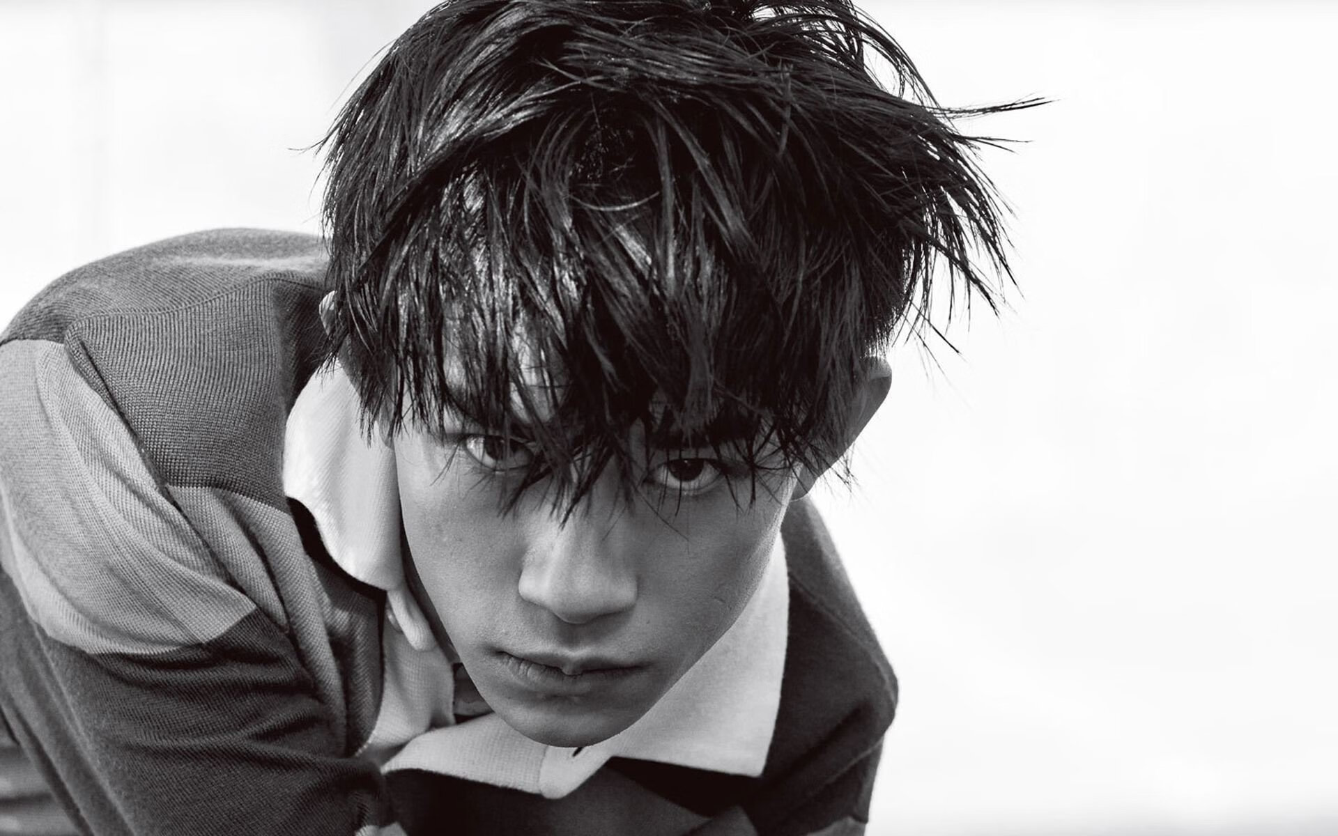 “腰旗橄榄球：东部新区赛场的精彩对决让人目不暇接”